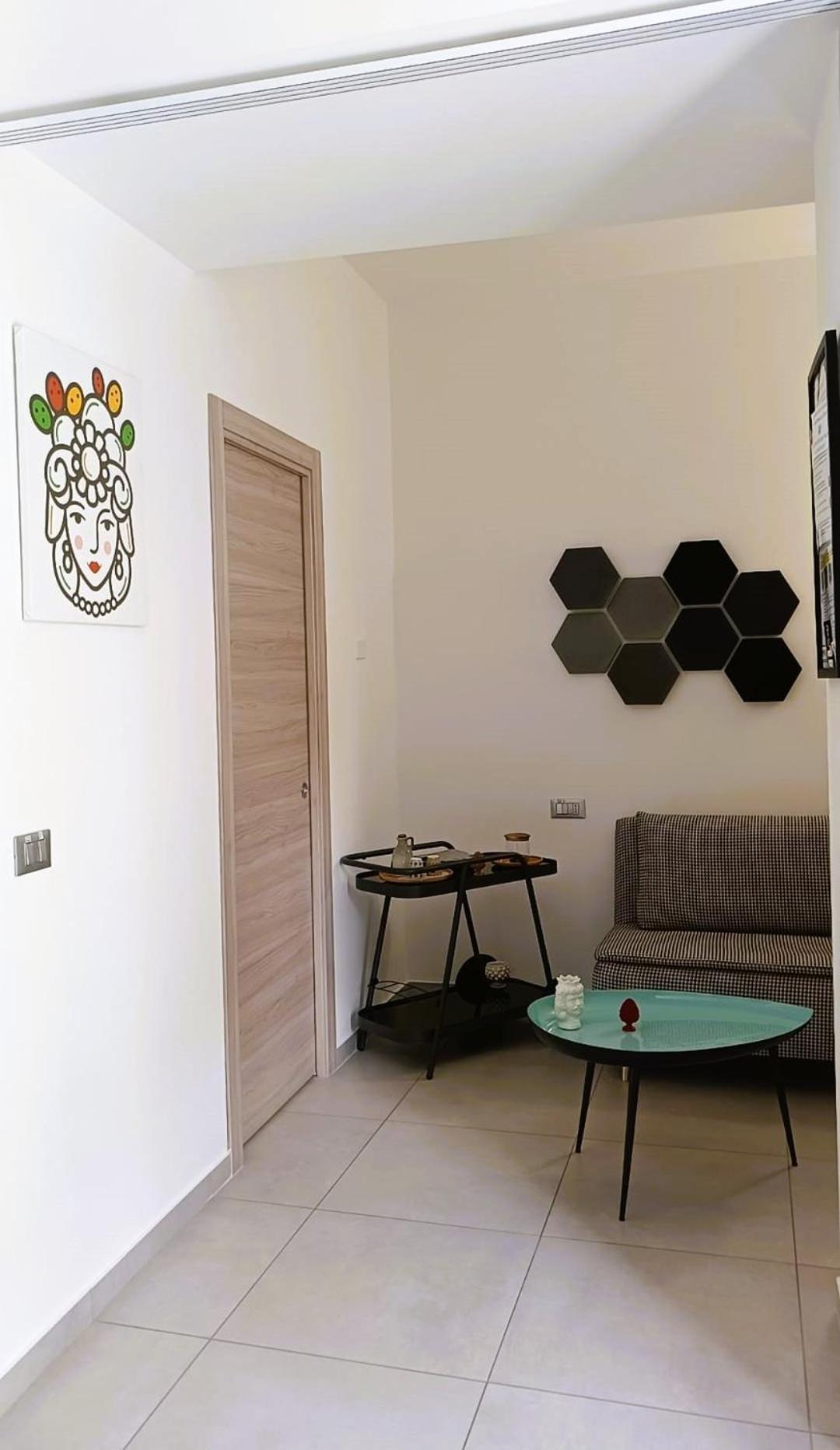 Sikelia Superior Rooms 밀라초 외부 사진