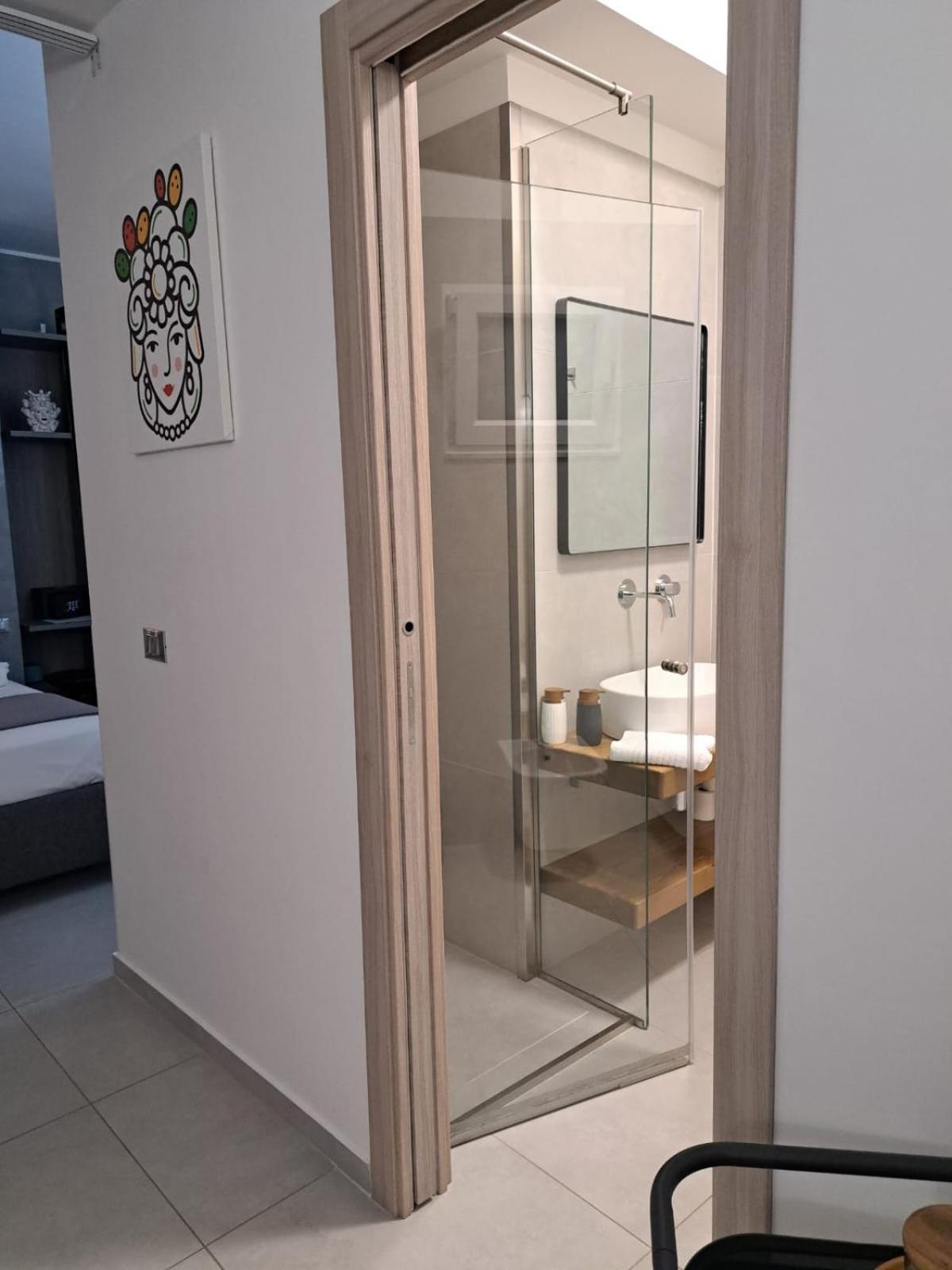 Sikelia Superior Rooms 밀라초 외부 사진